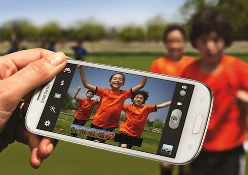 2. GALAXY S III Burst shot W