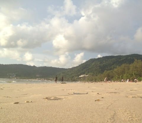 شاطئ باتونج
