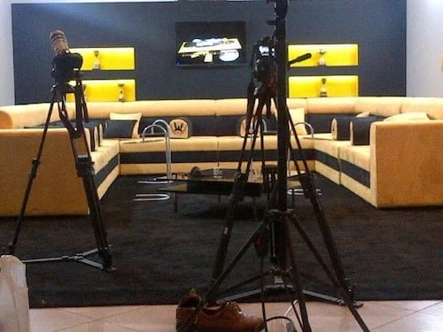 استوديو المقابلات في قناة قدساوي IMG 20121203 WA002