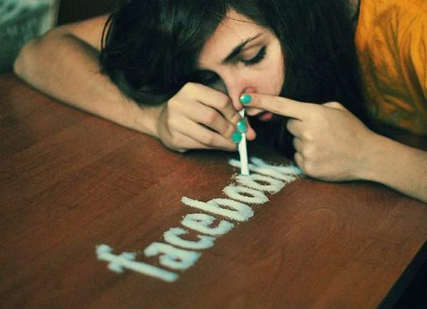 3 أسباب ستجعلك تتوقف عن ادمان الفايسبوك ! 1 fbcrack