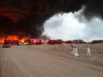 صور و فيديو حريق التواير في الكويت 17/4/2012 5 AqpimGJCAAUD2CX