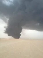 صور و فيديو حريق التواير في الكويت 17/4/2012 6 AqpinXFCMAACU7a
