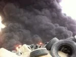 صور و فيديو حريق التواير في الكويت 17/4/2012 23 AqptKcxCQAIKE72
