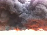 صور و فيديو حريق التواير في الكويت 17/4/2012 36 Aqpxs7eCMAA14EO