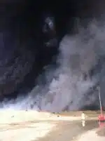 صور و فيديو حريق التواير في الكويت 17/4/2012 30 od2ctllkj