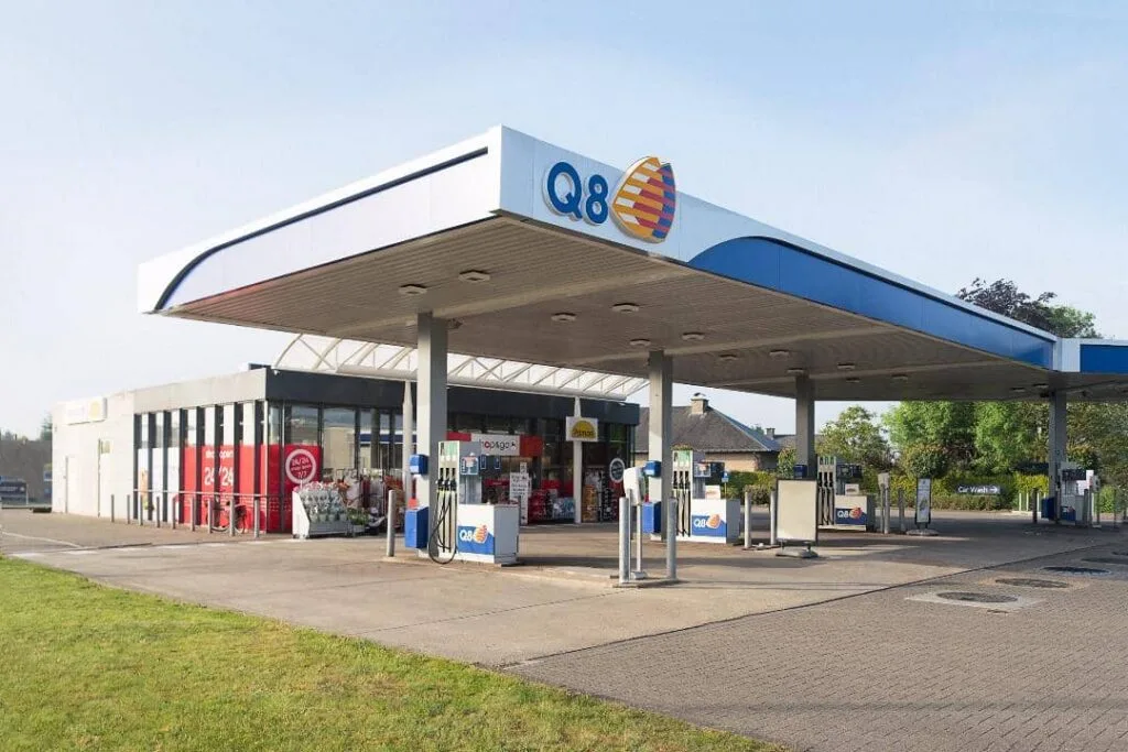 Q8 Gas station